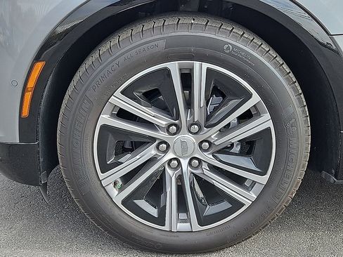 New 2024 Cadillac Lyriq Luxury image 8