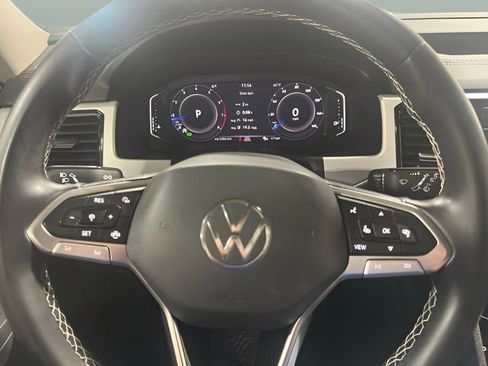 Used 2022 Volkswagen Atlas SE w/ Panoramic Sunroof Package FWD image 11