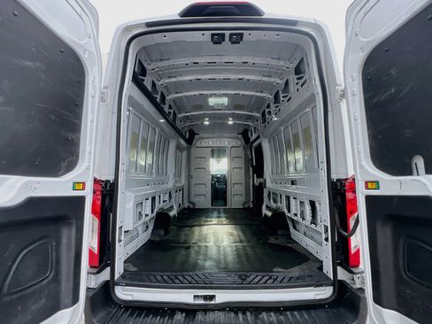 Used 2024 Ford Transit 250 148 High Roof Extended w/ Load Area Protection Package RWD image 33
