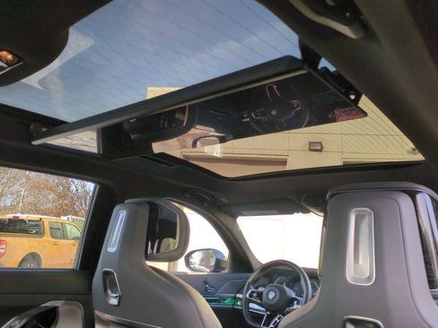 Certified 2024 BMW 760i xDrive 760i xDrive w/ Executive Package image 22