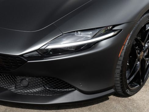 Used 2025 Ferrari Roma Spider image 36