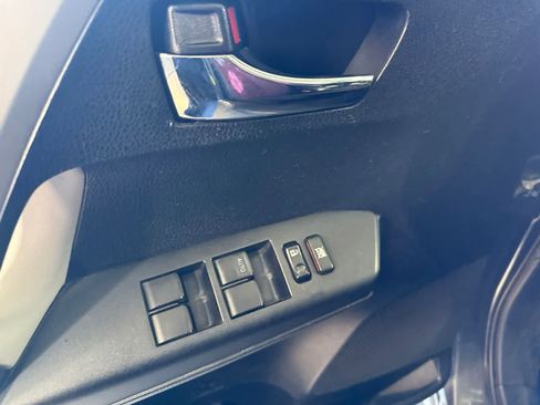 Used 2016 Toyota RAV4 XLE FWD image 18