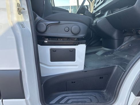 Used 2023 Mercedes-Benz Sprinter 144 Cargo image 33
