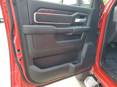 Used 2024 RAM 2500 Big Horn w/ Safety Group image 6