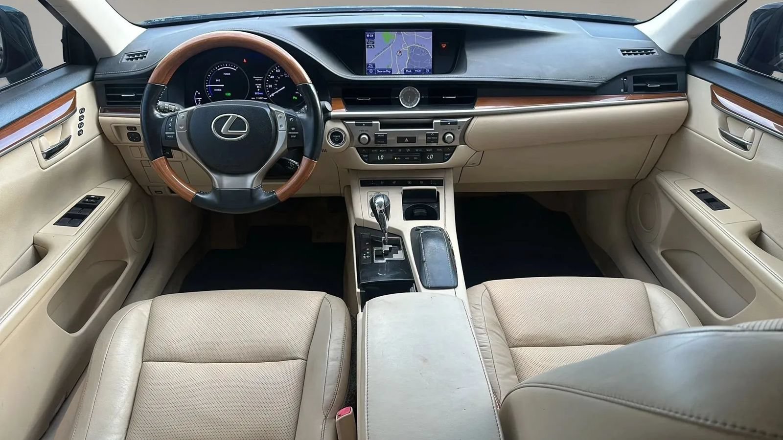 Used 2013 Lexus ES 300h w/ Luxury Pkg FWD image 39