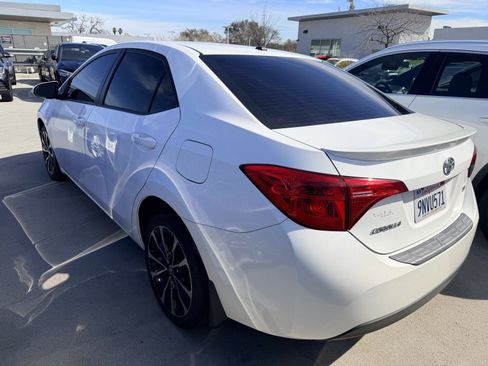 Used 2017 Toyota Corolla SE w/ SE Premium Package image 5