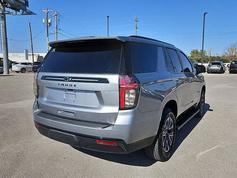 Used 2024 Chevrolet Tahoe Z71 w/ Luxury Package image 5