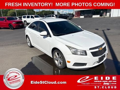 Used 2014 Chevrolet Cruze LT FWD image 1