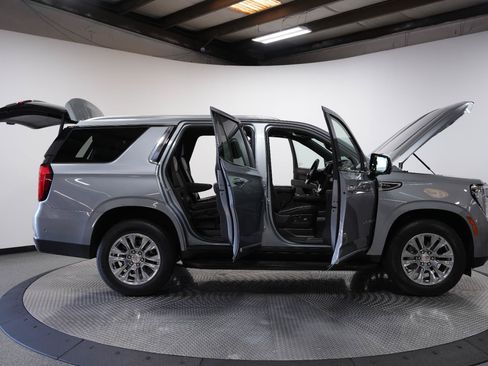 Used 2025 GMC Yukon Denali AWD/4WD image 10