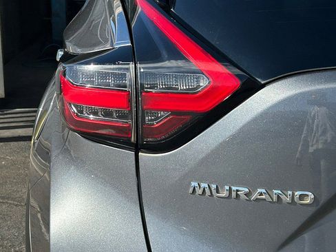 Used 2023 Nissan Murano SV FWD image 12