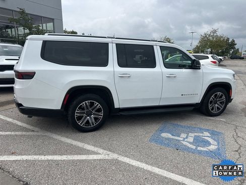 Used 2024 Jeep Wagoneer L Series II w/ Flexible Seating Group image 32