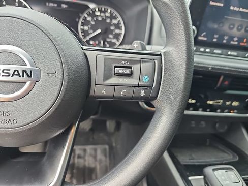 Used 2021 Nissan Rogue SV FWD image 18