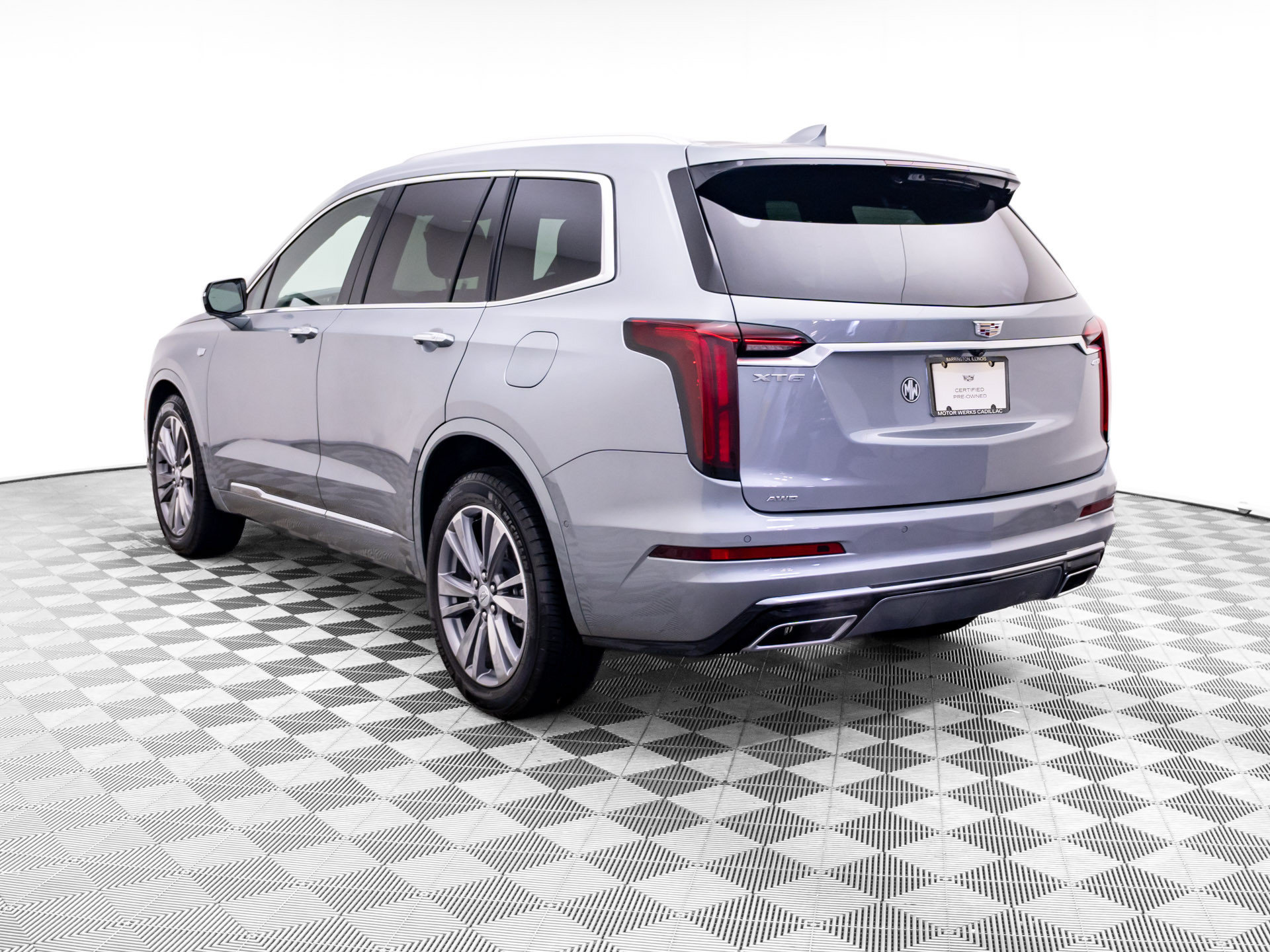 Certified 2025 Cadillac XT6 Premium Luxury w/ Platinum Package AWD/4WD image 3