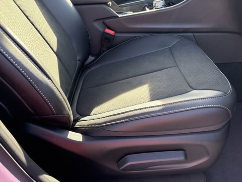 New 2025 Jeep Grand Cherokee Altitude image 27