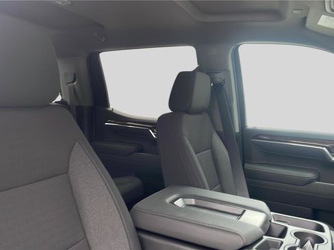 New 2026 GMC Sierra 1500 Elevation image 22