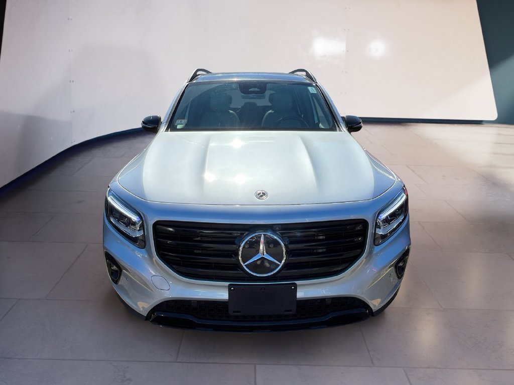 Used 2026 Mercedes-Benz GLB 250 4MATIC image 8