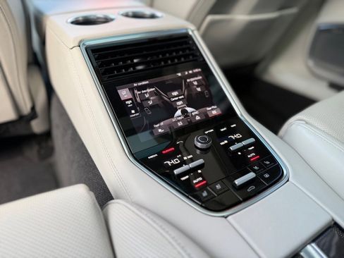 Used 2018 Porsche Panamera Turbo Executive w/ Assistance Package image 21