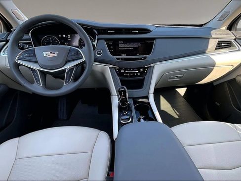 New 2026 Cadillac XT5 Premium Luxury w/ Driver Assist Package AWD/4WD image 5