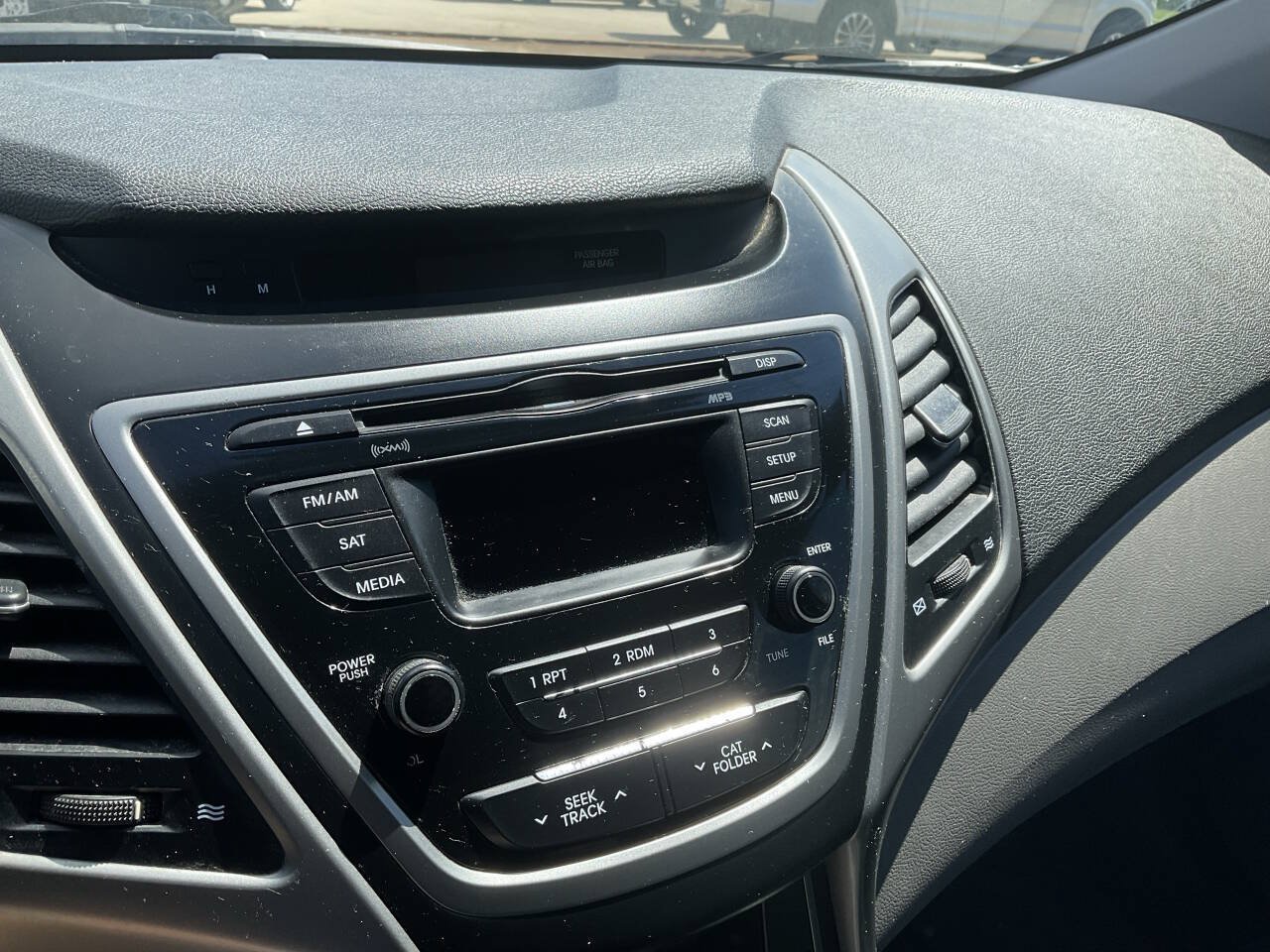 Used 2016 Hyundai Elantra SE FWD image 17