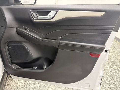 Used 2021 Ford Escape SEL image 41