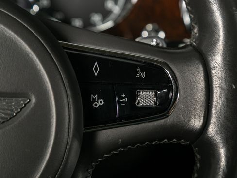 Used 2013 Bentley Mulsanne w/ Premiere Specification Pkg image 51