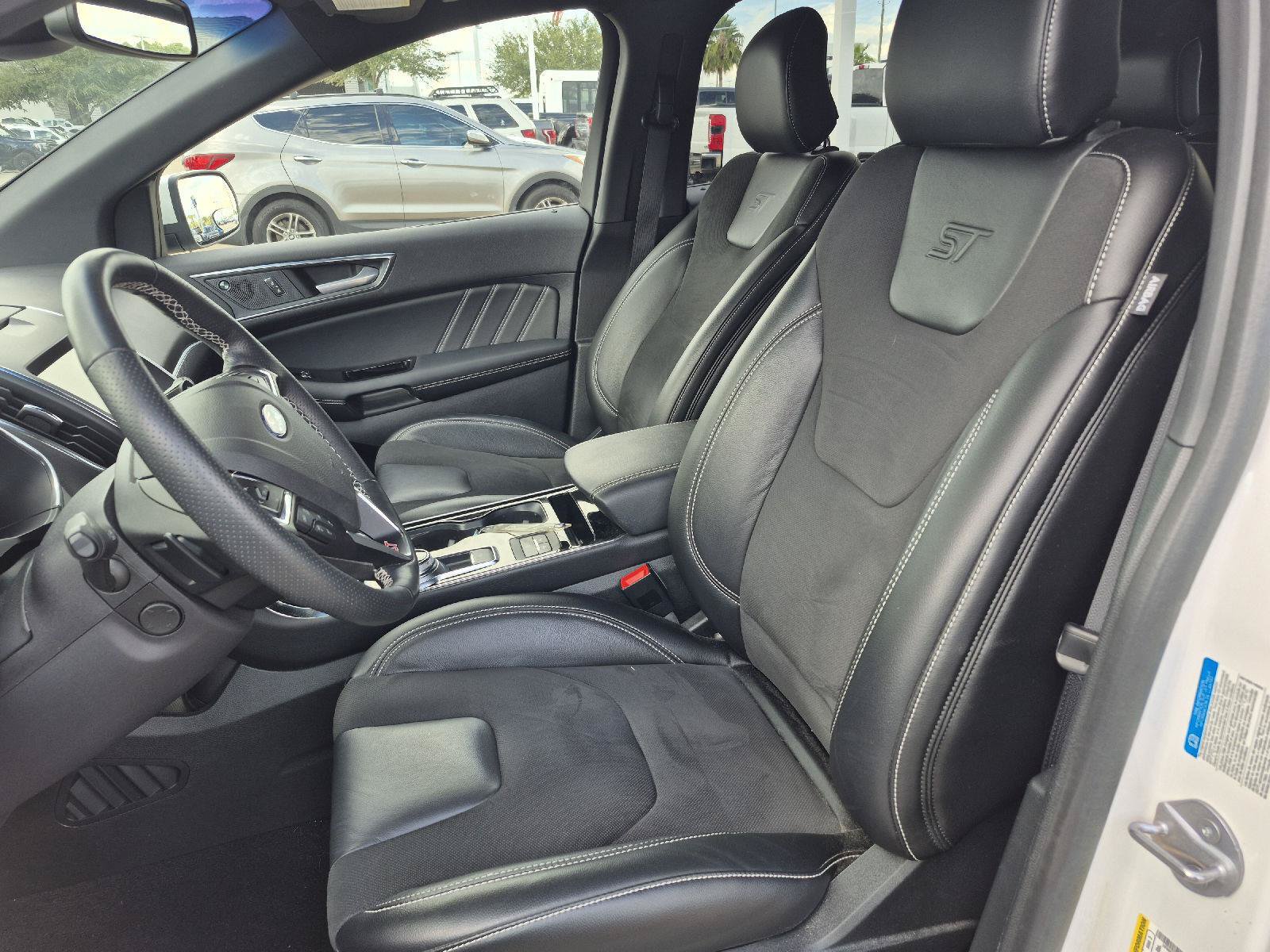 Used 2019 Ford Edge ST w/ Equipment Group 401A AWD/4WD image 2