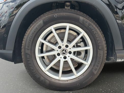 Used 2024 Mercedes-Benz GLE 350 4MATIC w/ Winter Package image 12