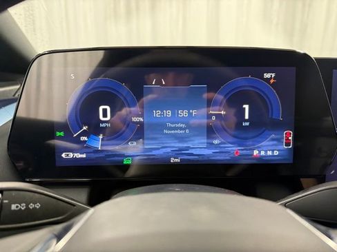 New 2026 Chevrolet Equinox EV LT AWD/4WD image 17