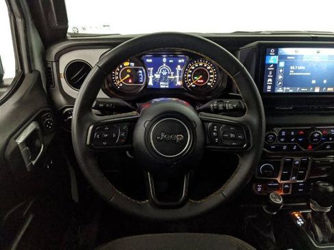 Used 2024 Jeep Wrangler Unlimited Sport AWD/4WD image 10