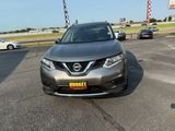 Used 2015 Nissan Rogue SV image 2