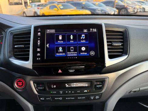 Used 2018 Honda Pilot EX image 32