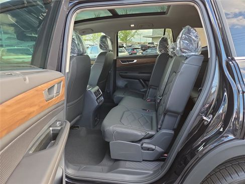 New 2026 Volkswagen Atlas SE image 22