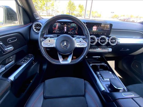 Used 2023 Mercedes-Benz GLB 35 AMG 4MATIC image 6