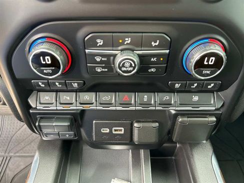 Used 2021 Chevrolet Silverado 1500 High Country w/ Technology Package image 37