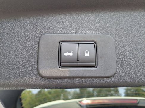 New 2025 Nissan Murano SV AWD/4WD image 13