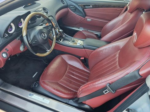 Used 2011 Mercedes-Benz SL 550 w/ Premium I Pkg image 22