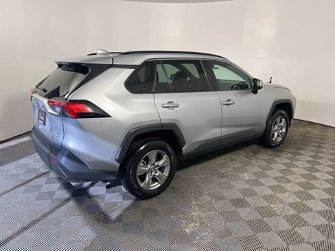 Used 2022 Toyota RAV4 XLE image 10