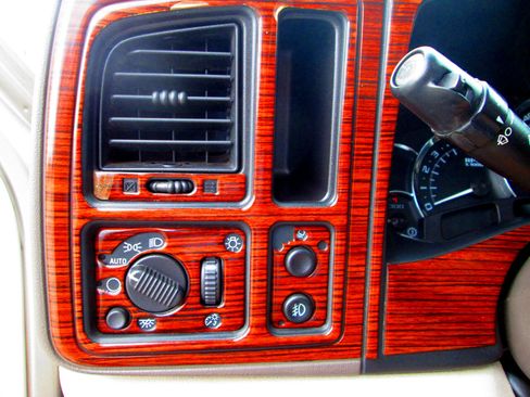 Used 2003 Cadillac Escalade EXT image 13