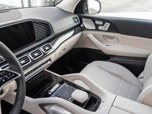 Used 2026 Mercedes-Benz GLE 450e 4MATIC image 18