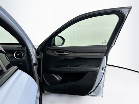 Used 2022 Alfa Romeo Stelvio Ti w/ Active Assist Plus Package image 34