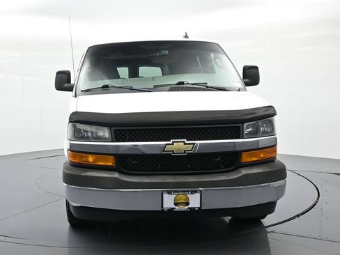 Used 2018 Chevrolet Express 3500 LT w/ LT Preferred Equipment Group RWD image 3