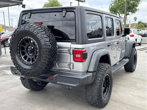 Used 2018 Jeep Wrangler Unlimited Sport S AWD/4WD image 7