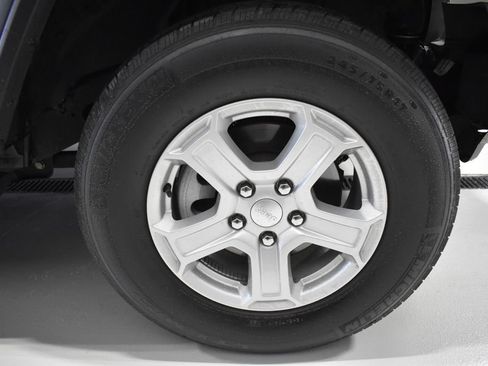 Used 2019 Jeep Wrangler Unlimited Sport S AWD/4WD image 10
