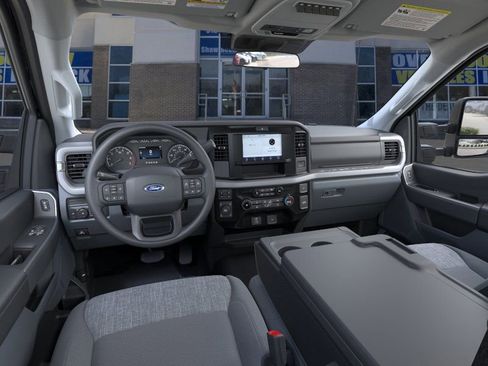 New 2025 Ford F350 XLT w/ 360-Degree Camera Package AWD/4WD image 9