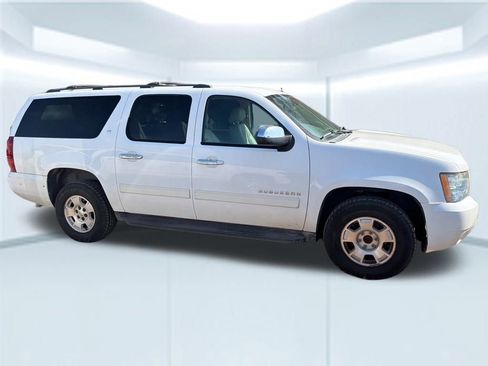 Used 2013 Chevrolet Suburban LT image 11