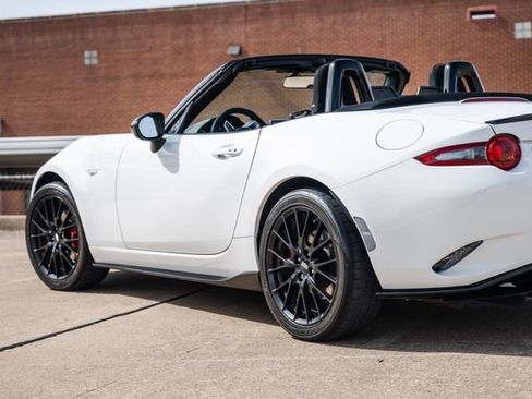 Used 2017 MAZDA MX-5 Miata Club w/ Brembo/BBS Package image 54