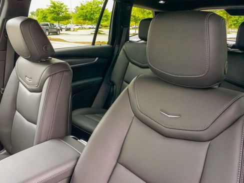 Certified 2025 Cadillac XT6 Luxury image 23