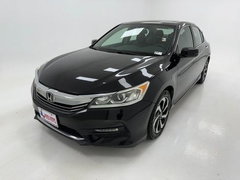Used 2017 Honda Accord EX-L image 4