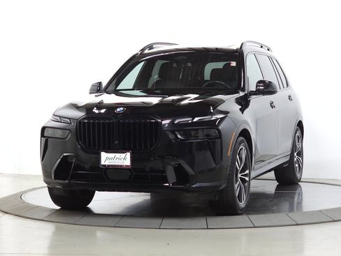 Used 2024 BMW X7 xDrive40i w/ Executive Package AWD/4WD image 4