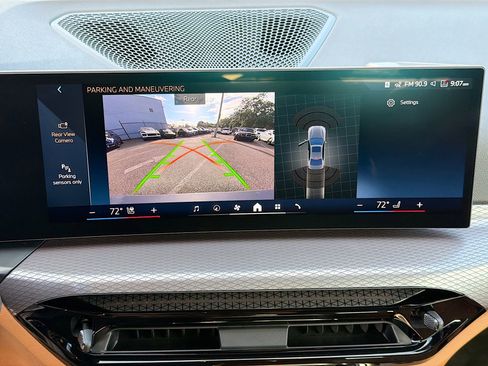 New 2026 BMW 330i xDrive Sedan w/ Convenience Package image 33